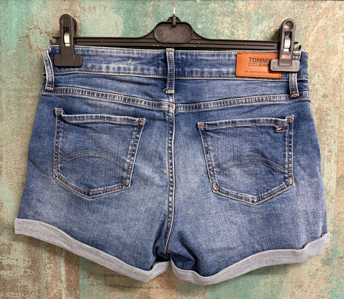 Pantaloni scurți damă din denim