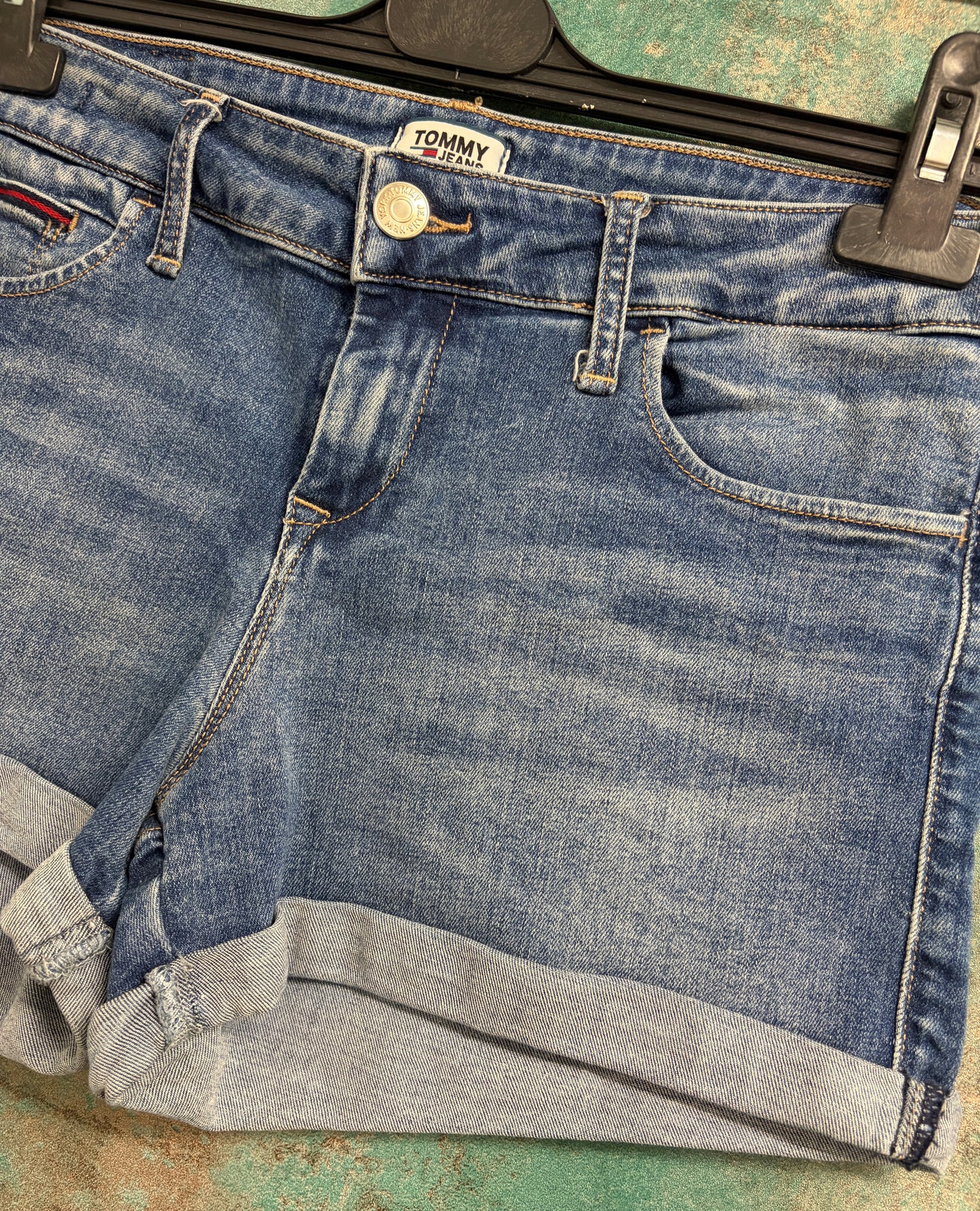 Pantaloni scurți damă din denim