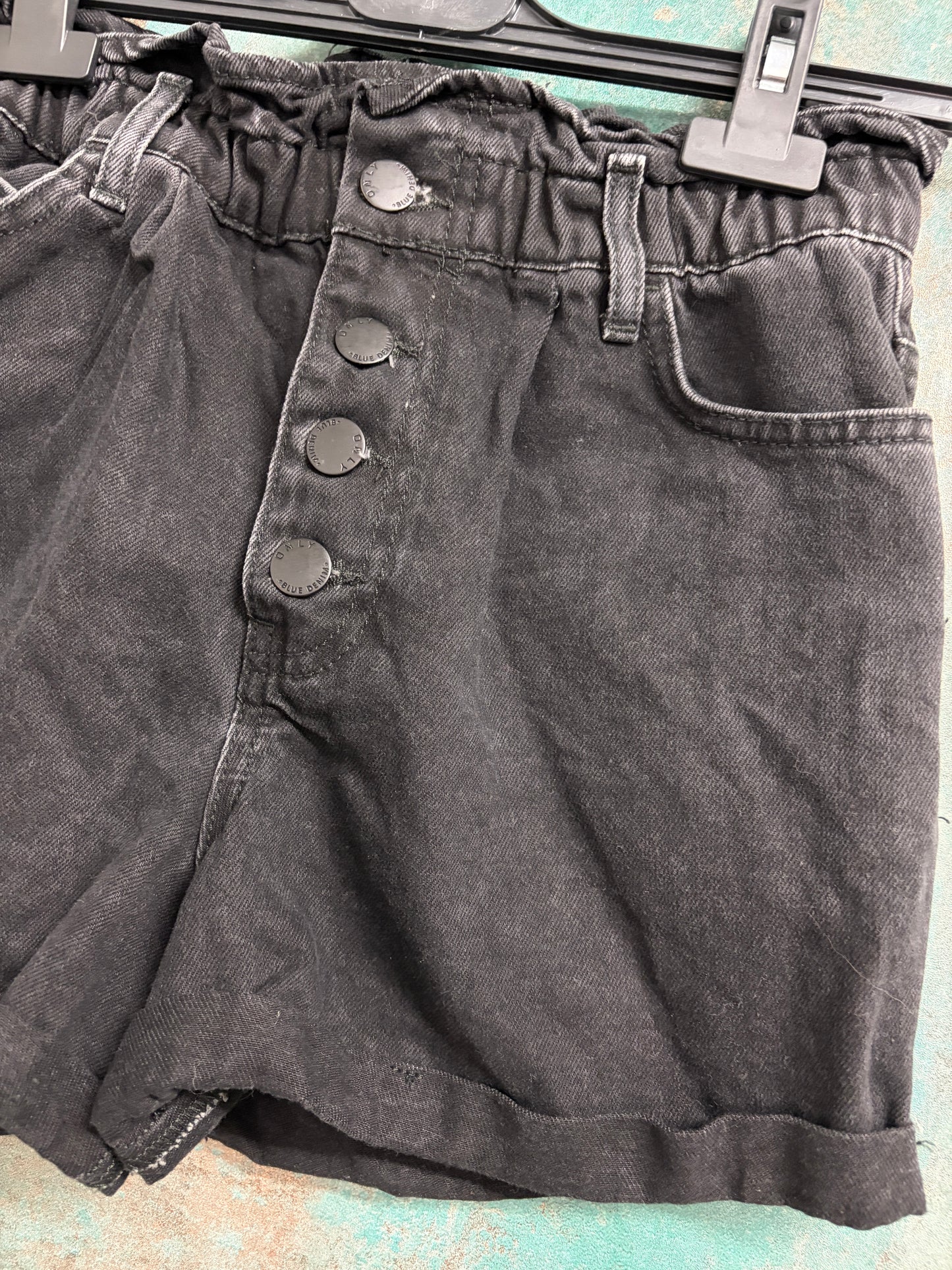 Pantaloni scurți damă din denim