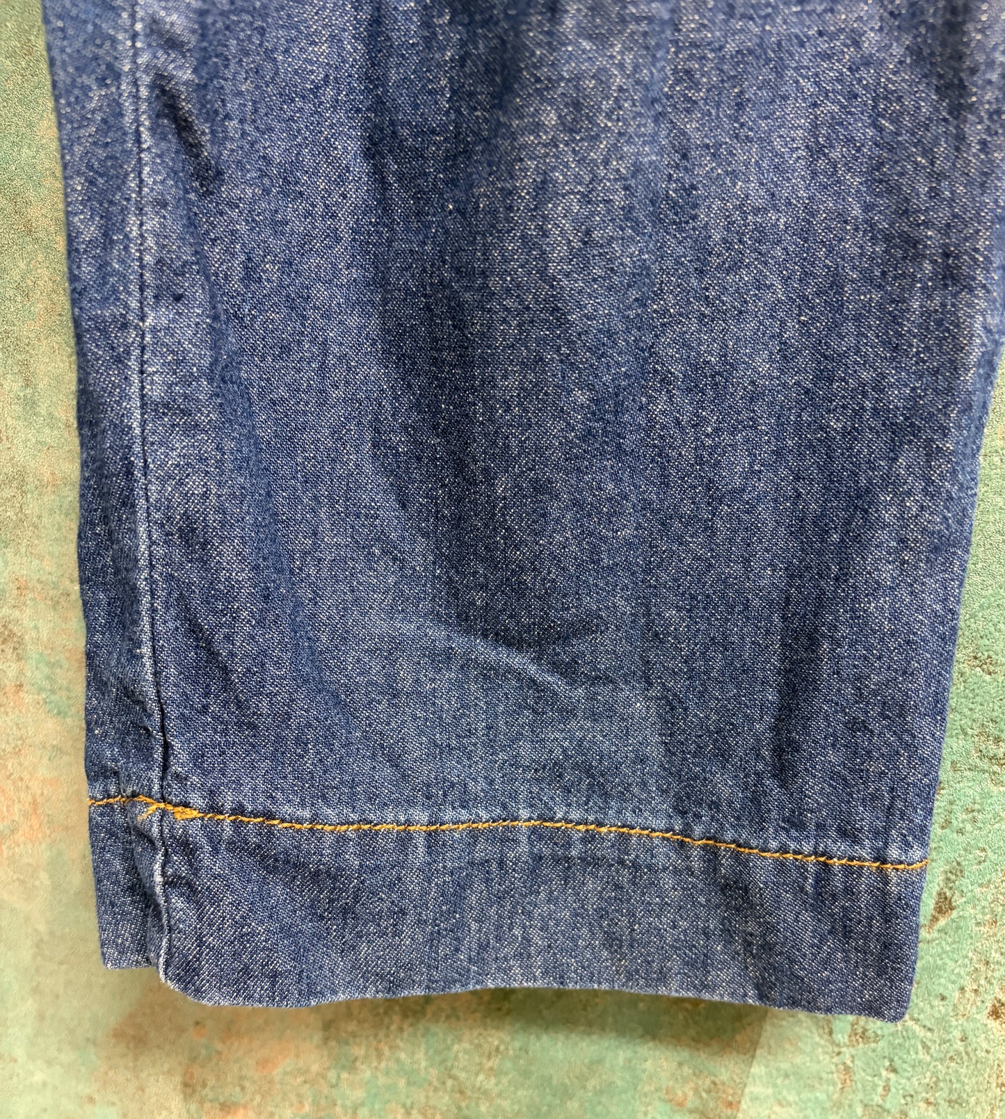 Pantaloni damă din denim subțire