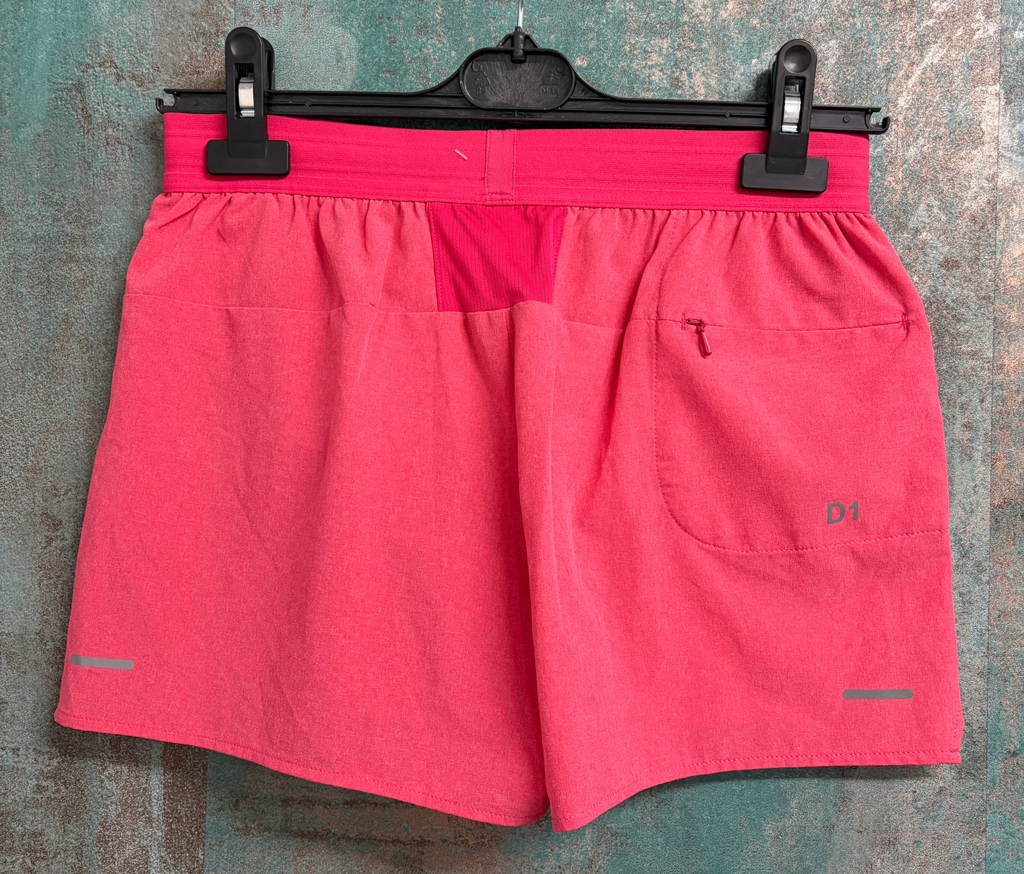 Pantaloni scurți damă pentru sport cu chilot interior