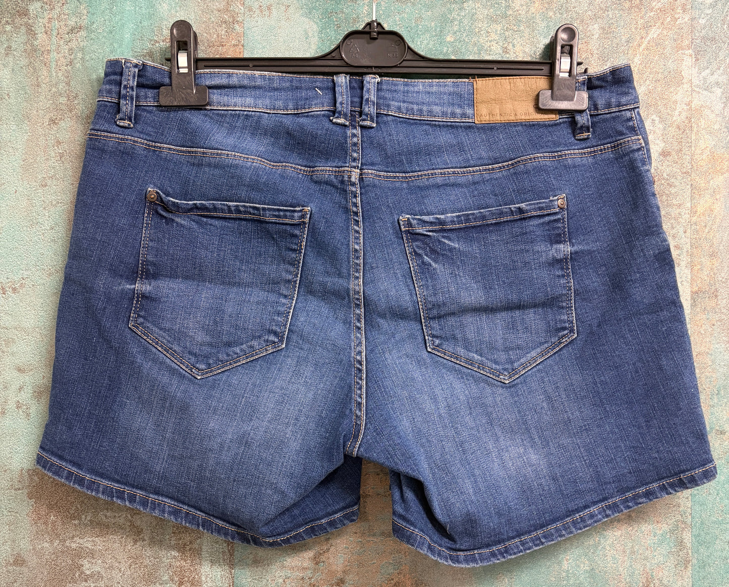 Pantaloni scurți damă din blug LIND3X, mărimea XXL(44)